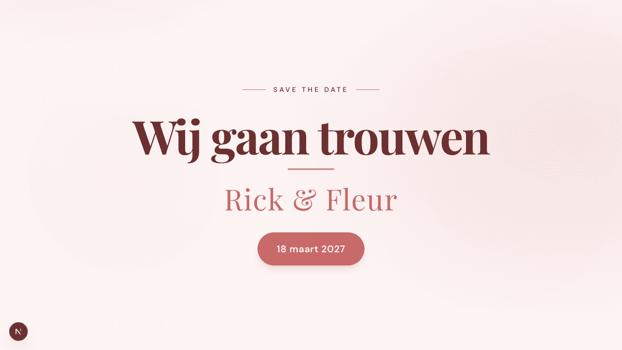 Gecentreerde hero met de tekst Wij gaan trouwen, de namen Rick en Fleur en een datumpil in oudroze
